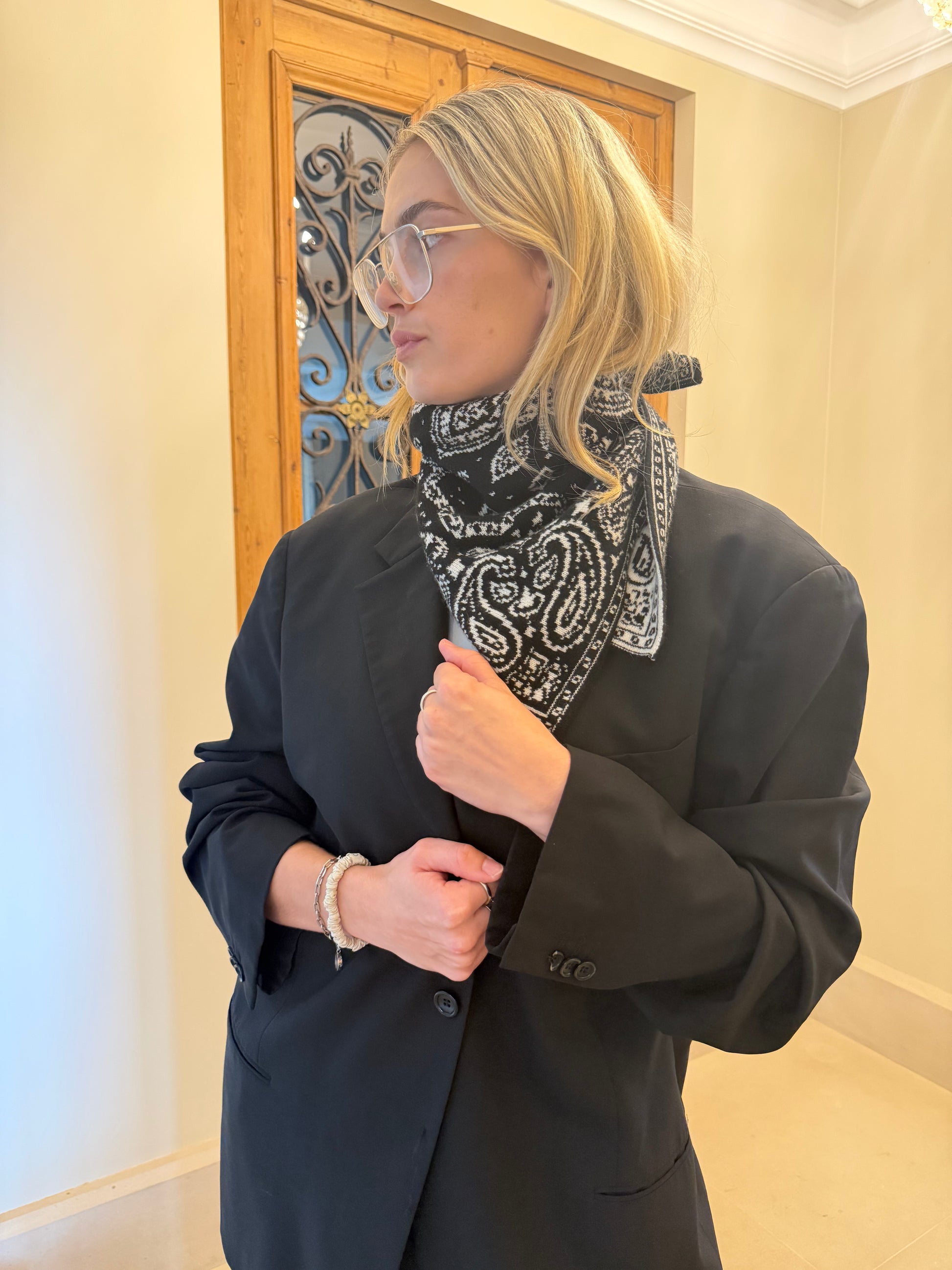 The Cashmere Bandana - Black